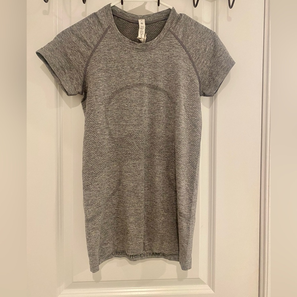 Lululemon Swiftly Tech 2.0 Short Sleeve Crew Gray | Size 6 | EUC